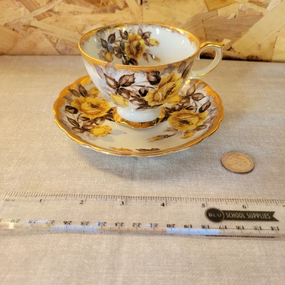 Vintage Floral Tea Cup and Saucer Set with Gold Accents - Picture 3 of 7